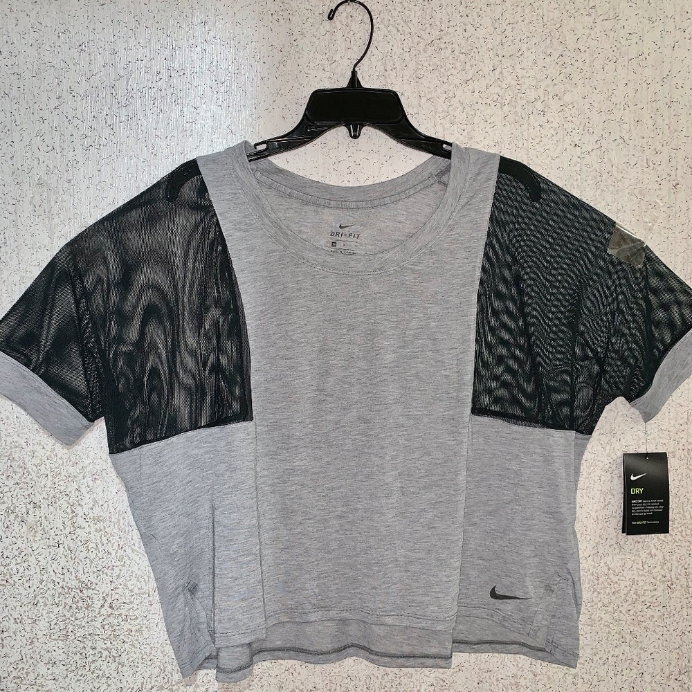 Nike Dri-Fit Workout Crop Top